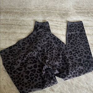 Varley Leopard Print Leggings - Black and Gray